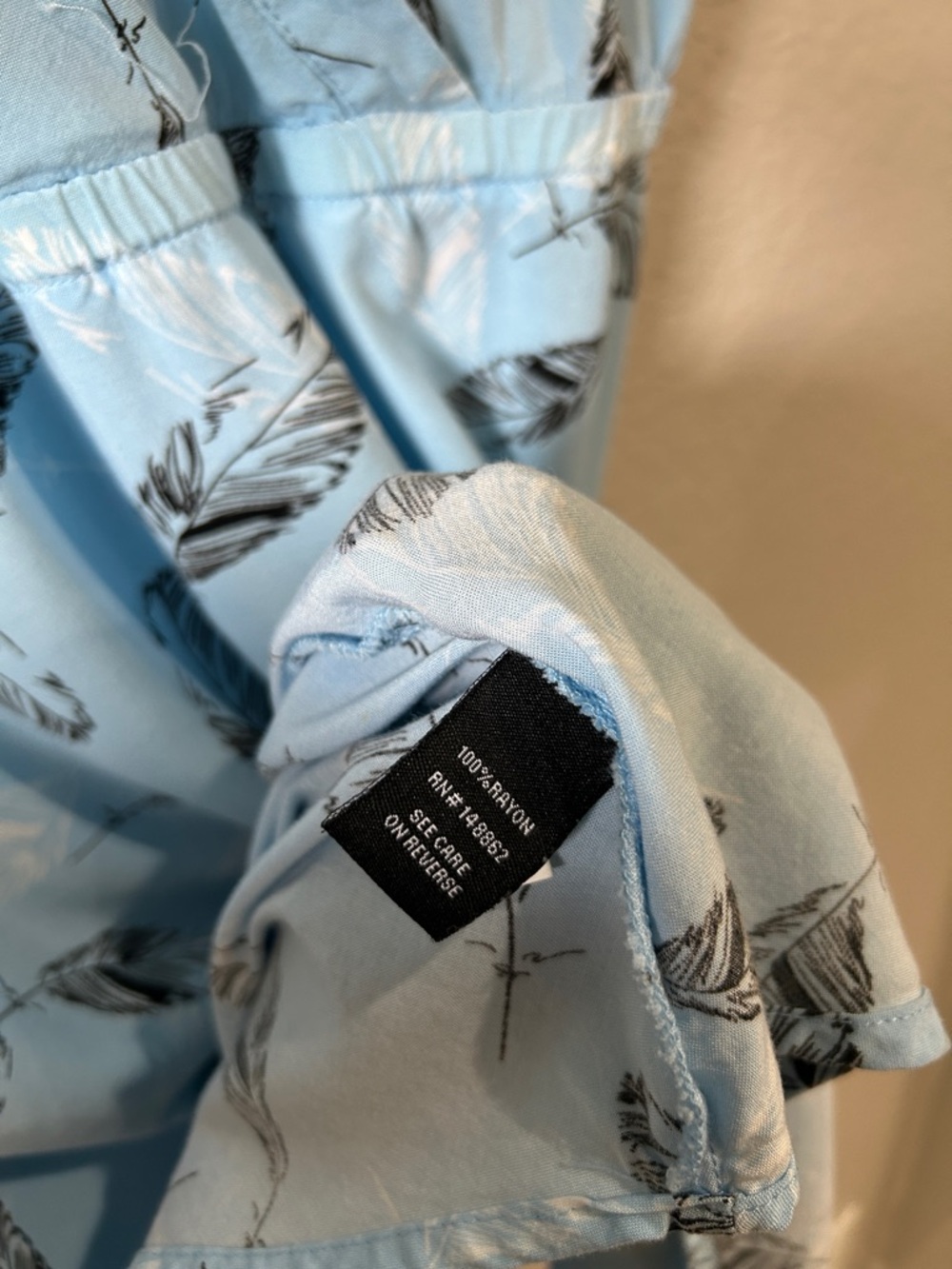 Torrid women’s Light Blue Feather Print V Hem Challis midi Dress plus sz 2 - Picture 8 of 14
